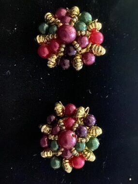Vintage cluster clip on earrings Circa 1950-60s Multicolor VGU